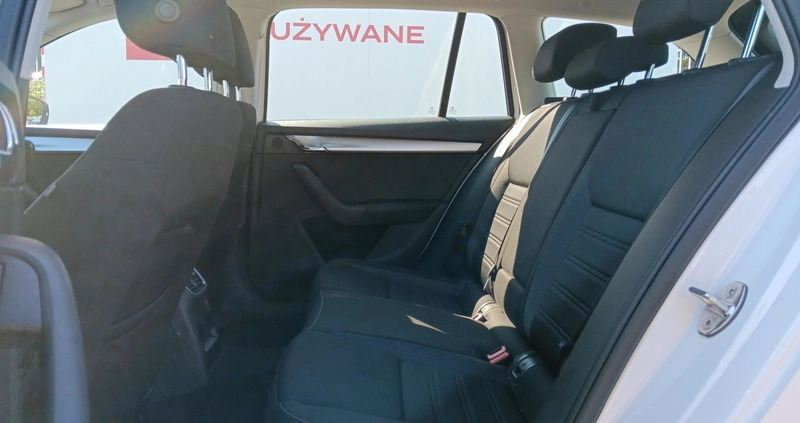 Skoda Octavia cena 59900 przebieg: 161176, rok produkcji 2020 z Słubice małe 562